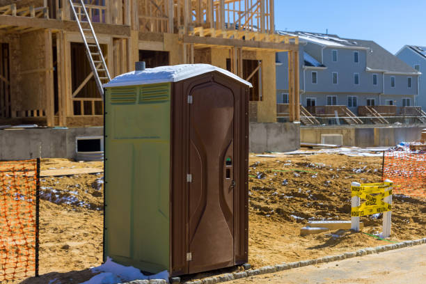 Porta potty delivery and setup in Van Alstyne, TX